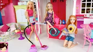 Barbie House Cleaning Morning Routine - Frozen Queen Elsa & Anna - Pink Bathroom