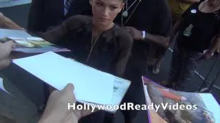 Zendaya shows love to her fans at Disney's Alexander and the Horrible, Very Bad Day premiere