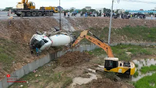 Incredible Heavy Truck Failed Heavy Recovery Excavator Crane Equipment Helping Operators