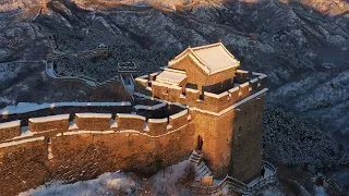 Snow-covered Jinshanling Great Wall in N. China offers amazing scenery