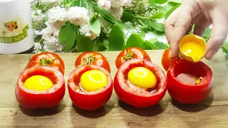 Just put an egg in the tomato and you will be surprised! Easy breakfast recipe! 🍅😋