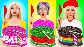 Desafío de Cocinar Yo contra la Abuela | Trucos de Cocina para Decorar Pasteles por YUMMY JELLY