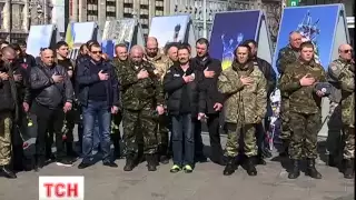 Сьогодні на Майдані Незалежності прощалися із загиблими на Донбасі бійцями