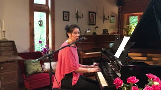 Äntligen sommar. Text och musik: Ulrika A. Rosén, piano och sång.