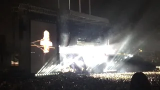 Paul McCartney welcomes Joe Walsh for "Golden Slumbers/the End" in LA on 7/13/19