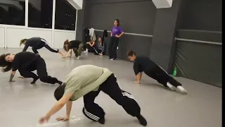 Contemporary dance (release technique)