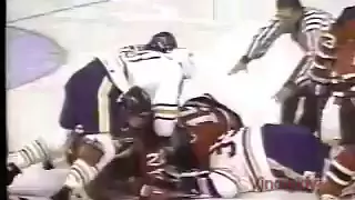 Hasek jumps Claude 93-94 playoffs