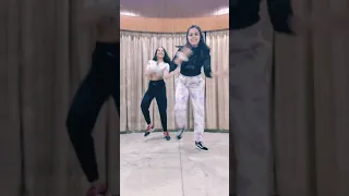 Sooraj Ki Baahon Mein - ZNMD | Dance Cover | IG @_move.and.groove_