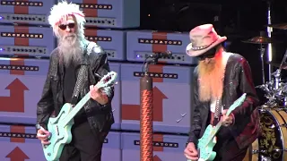 ZZ Top - "Gimme All Your Lovin'" @ Michigan Lottery Amphitheatre 7-2-2022