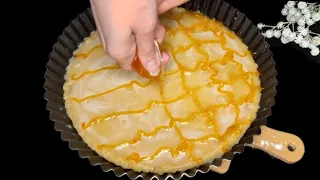 My Grandma Taught Me This Trick! Apple Pie in 5 minutes! Melts in your mouth!