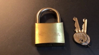 [333] Cisa 220/50 Brass Padlock Picked