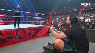 Drew McIntyre interrumpe y confronta a CM Punk - WWE Raw 25/03/2024 (En Español)