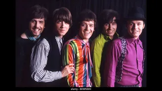 The Hollies - Leave Me