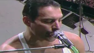 "Bohemian Rhapsody (Live)" - Queen [High Definition]