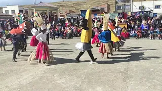 presentación de danzas en distrito Kerani 6 de Agosto