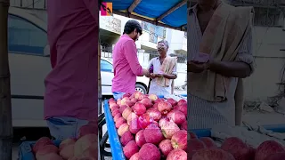 తీసుకో బాబు ఆకలి బాధ నాకు తెలుసు | Surprise చేసిన Customer 🙏 | #SatisfyingVideo | #ManaloOkadu