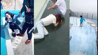 How asian woman react on the Glass Bridge #Tik tok China