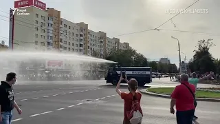 В Бресте протестующих разгоняли водометом