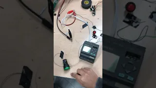 Funcionamiento con PLC punto 4 - Laboratorio 2 Automatización Industrial