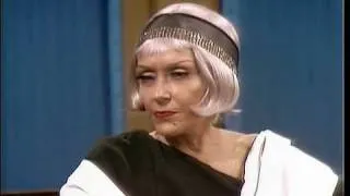 Gloria Swanson bitches about romanceless marriages