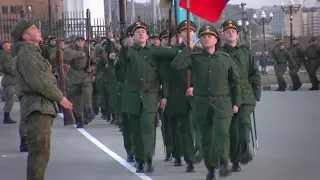 Первая репетиция парадных расчетов Южно-Сахалинского гарнизона к параду Победы