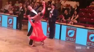 Artem Bronnikov - Daria Bronnikova, RUS, 1/2 English Waltz