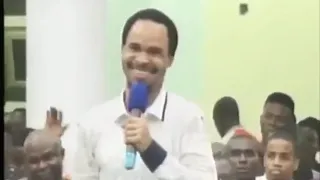 Pastor Odumeje playing Phyno’s song in his church