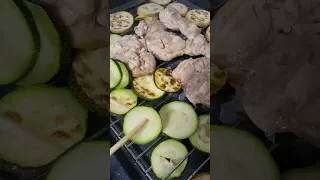 Гриль в духовке Samsung nq50h5537kb. Мясо с овищами на гриле. Вкусное и быстрое блюдо на обед и ужин