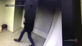 В Волгограде вор вскрыл банкомат и похитил все денги