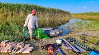 РЫБАЛКА В ДИКИХ МЕСТАХ!!! ОДИН ЗА ОДНИМ! Бешеный клёв которого не кто не ожидал Она тут просто кишит