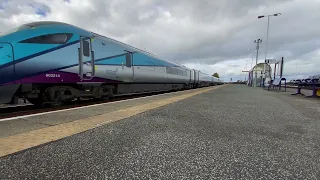 VOYAGER MAKES EMERGENCY STOP BECAUSE IT HITS AN UMBRELLA?? Trains at Church Fenton (10/04/23)