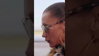 Bella Hadid for Michael Kors Fall winter 2022 camping| try not to say mother (impossible)