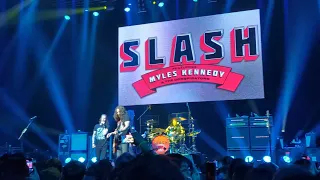 Slash ft.Myles Kennedy & The Conspirators - Anastasia | Live in Taiwan