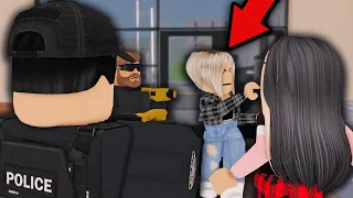 KAREN Goes Crazy at Cafe AND Runs From POLICE! - RPF - Roblox ERLC Roleplay - The Recruit EP 3