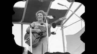 Maybelle Carter - It Takes A Worried Man (Worried Man Blues)