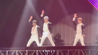 [220702] Fancam SR15B_ - 'BASSBOT' NCT 127 2ND TOUR ‘NEO CITY: THE LINK’ In Singapore