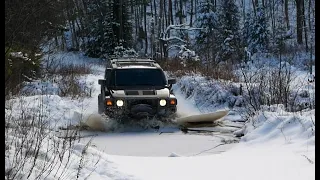 Winter 4x4 Off-Road Overlanding in Snow in Canada Hummer H3