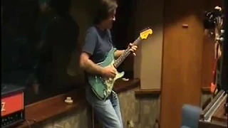 Carl Verheyen Guitarist TAKES A SOLO the studio Guitar solo Sunset Sound Hollywood, CA