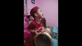 anak kecil pandai darbuka yanafsuti #tiktok #tiktokviral #sholawatan #majlisan