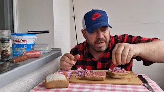 Mettbrötchen mit frischen Zwiebeln selber machen + Mein neues DDR Kochbuch