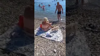 ДИВНОМОРСКОЕ🌞 НА ЦЕНТРАЛЬНОМ ПЛЯЖЕ  ⛱️