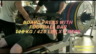 Bench press in Darksyde Assassin Bench Band 190 kg / 420 lbs x 2 reps with a football bar