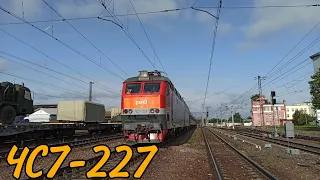 Электровоз ЧС7-227 с поездом №67 Абакан—Москва следует по станции Александров-1