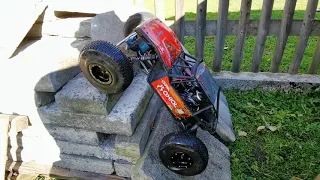 short Rc4wd 2.2" Bully-Tire test on Axial Capra