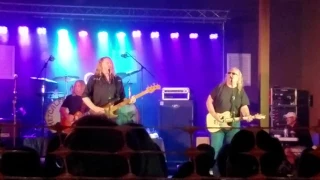 Kentucky Headhunters  - Spirit In The Sky & Dumas Walker