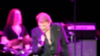 "Je t'aime" Johnny Hallyday Boston Concert May 10, 2014