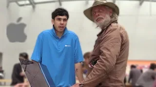 Microsoft Employee In The Apple Store Prank!