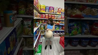 Pregnant woman steals from a grocery