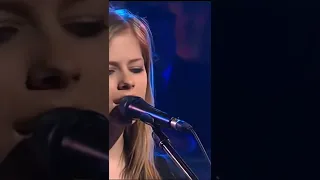 Avril Lavigne --My Happy Ending {Live The Footy Sho ... Small videofavril