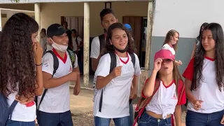 DEIXANDO KAMYLINHA NA ESCOLA + PRIMEIRO DIA DE PIERCING DELA NA ESCOLA 😱